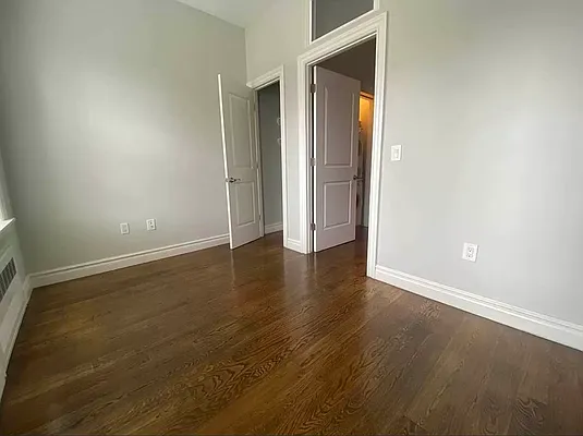 Rented by Bond New York | media 29