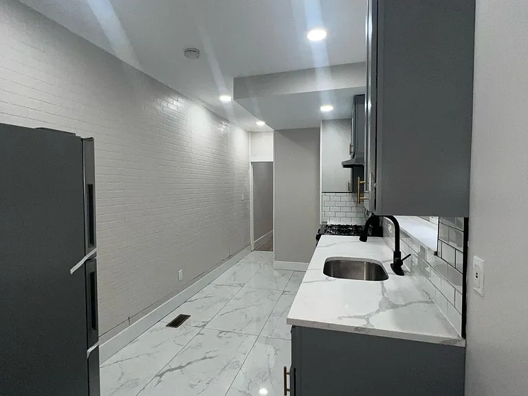 134 Old Rose St #1 — Photo 4