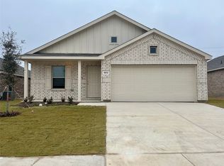 1372 Beach Dr, Azle, TX 76020