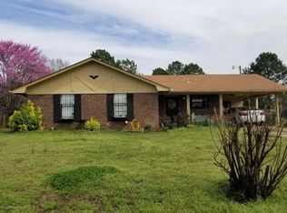 10660 Lafayette Dr, Olive Branch, MS 38654