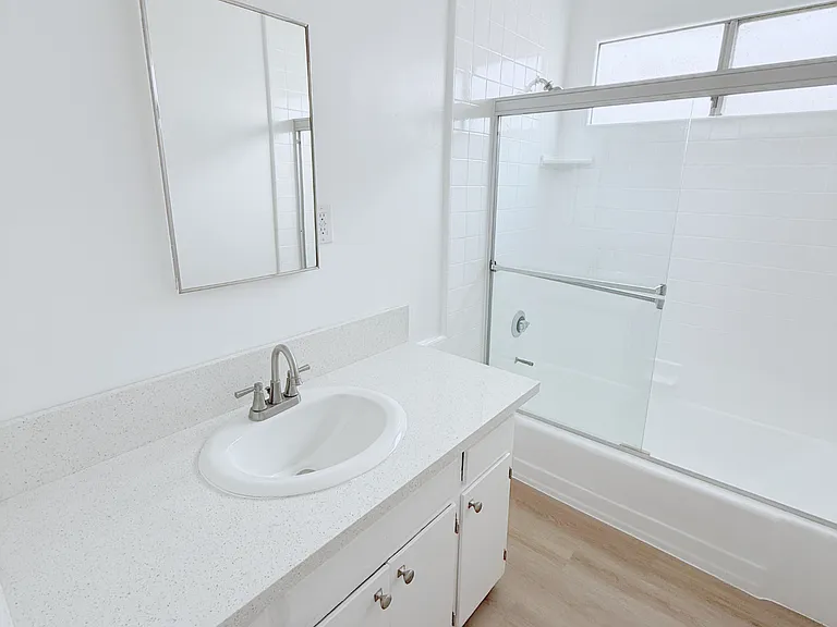 7228 Hazeltine Ave #1 — Photo 11