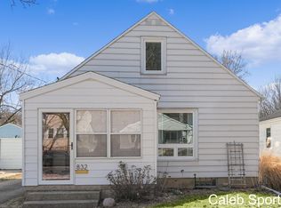 832 Valley Ave NW, Grand Rapids, MI 49504