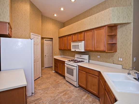 4th image of 3939 W Red Coach Ave