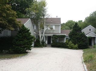 76 Round Hill Rd, Armonk, NY 10504