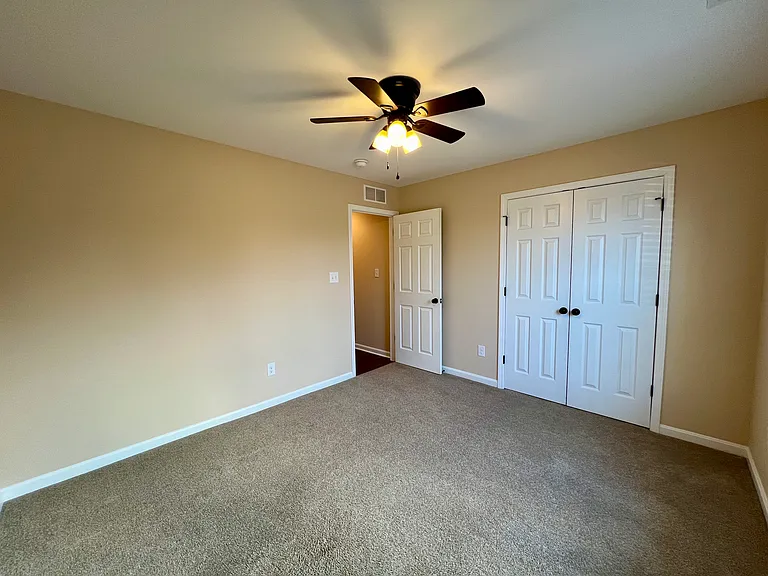 11423 Tierney Ave — Photo 17