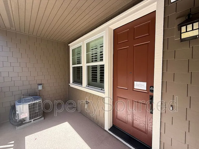 170 N North St #104 — Photo 3