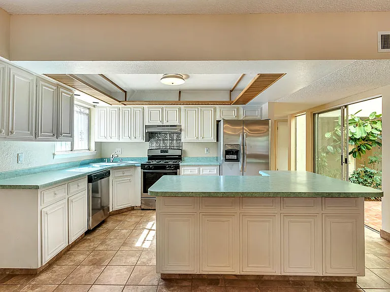 301 Los Nietos Ct — Photo 8