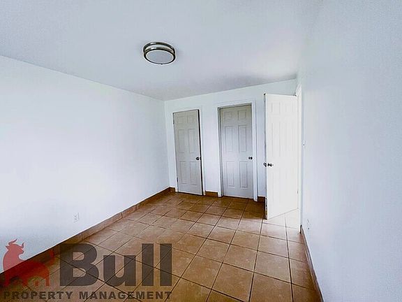 5th image of 317 E Monument Ave #8