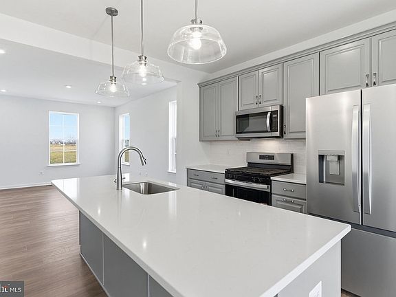 4th image of Abigail St Homesite 728