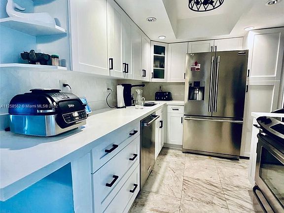 4th image of 20355 NE 34th Ct APT 1622