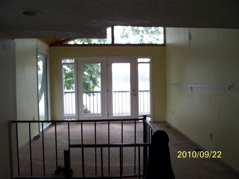 2nd image of 9555 Cedar Island Rd
