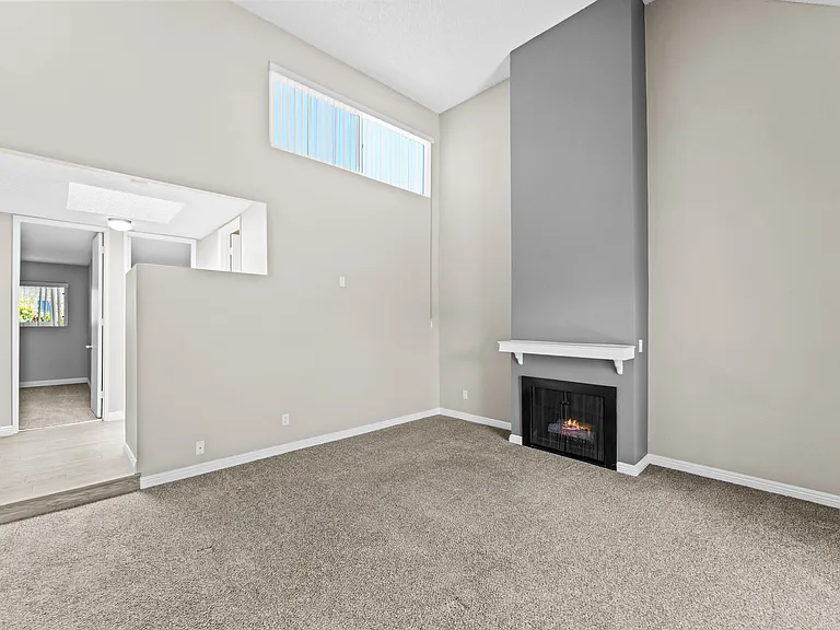 Mesa Pines Apartments — Photo 13