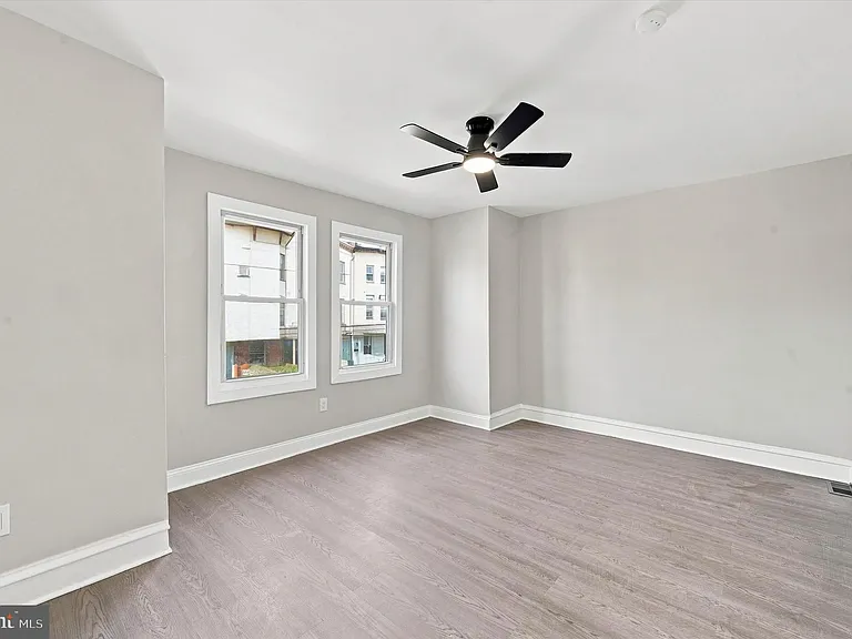 5840 Crittenden St — Photo 22