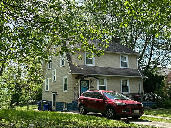 3rd image of 3203 Beverly Rd