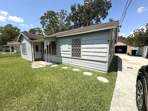 2nd image of 8429 Flintridge Dr