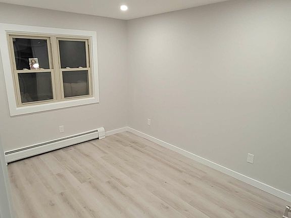 5th image of 304 Palsa Ave #1