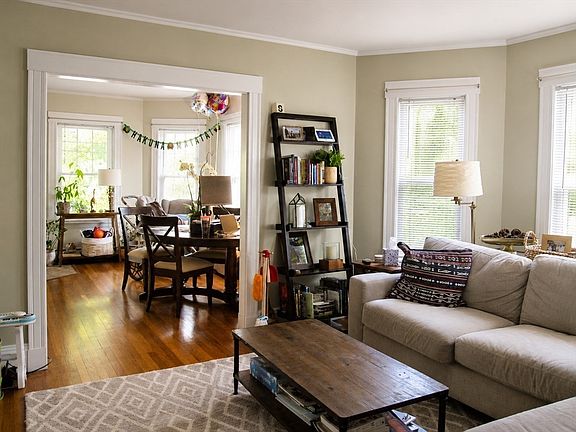 4th image of 49 Clark St Unit 49