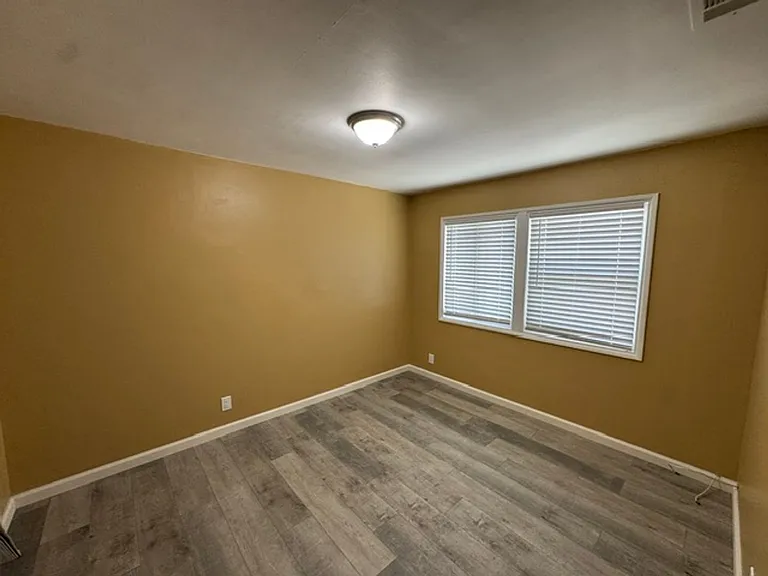 419 Angela Way — Photo 13