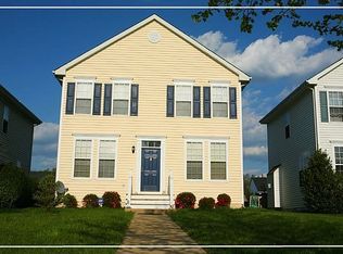 26188 Lands End Dr, Chantilly, VA 20152