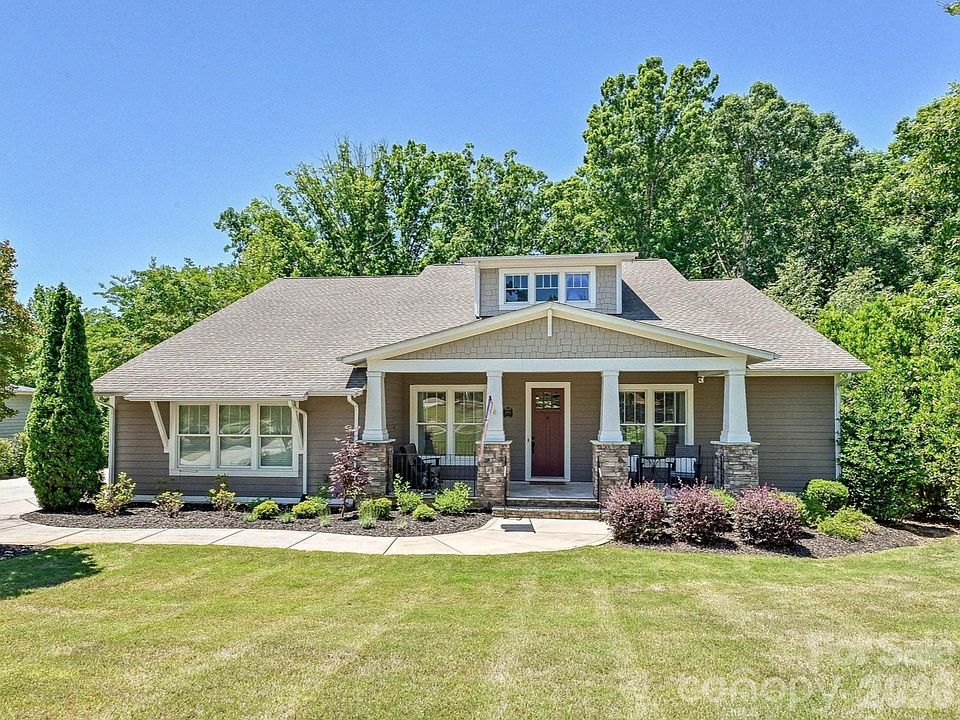 1st image of 1044 Wessington Manor Ln