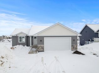 1102 Susan Ln, Roberts, WI 54023