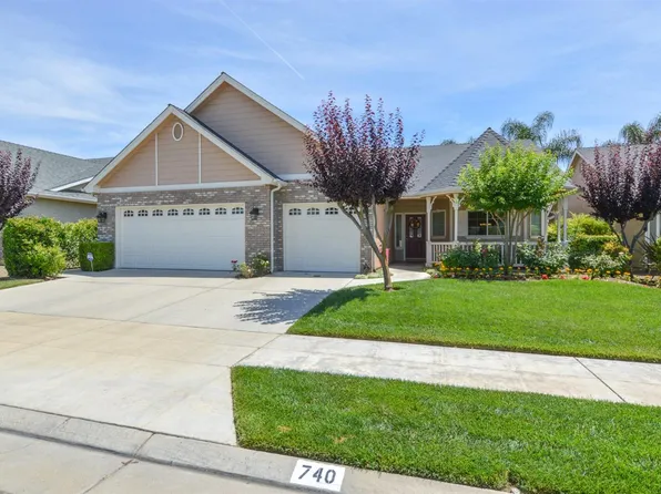 740 Lester Ave, Clovis, CA 93619