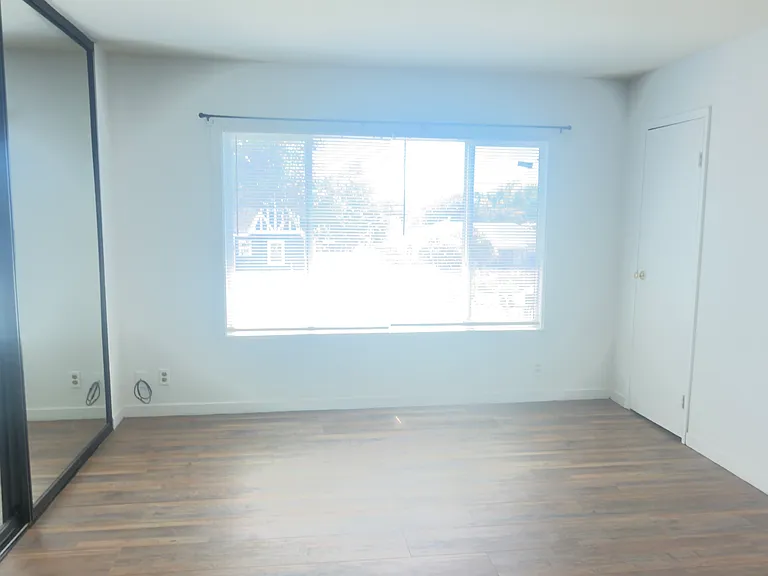 2527 Rheem Ave — Photo 2
