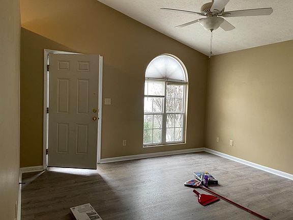 2nd image of 2172 Curtiswood Dr