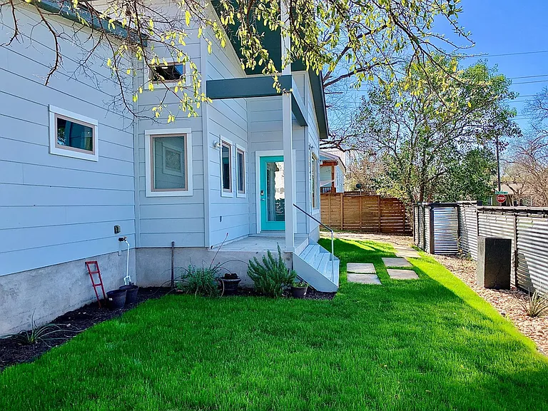 1163 Alamo St — Photo 3