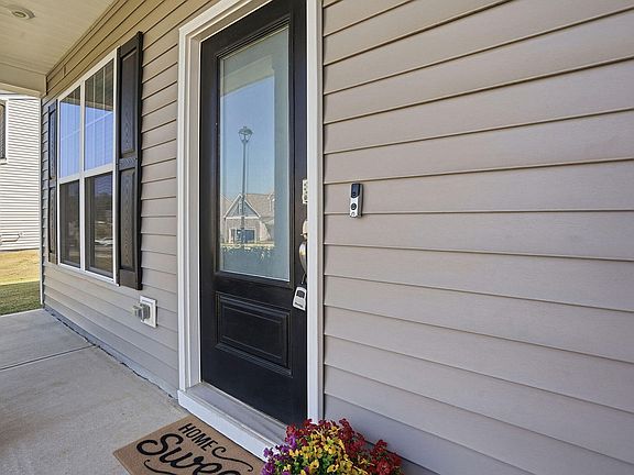 5th image of 219 Albereto Dr