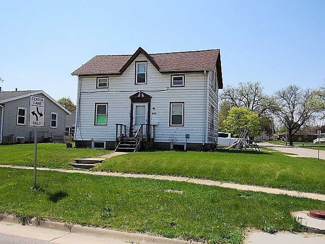 249 N Main St Monticello Ia 52310 Zillow