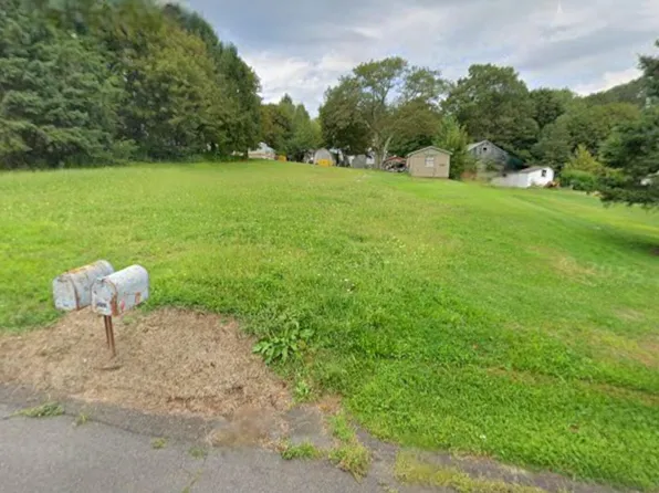 17 Upper Lehigh Main St, Freeland, PA 18224