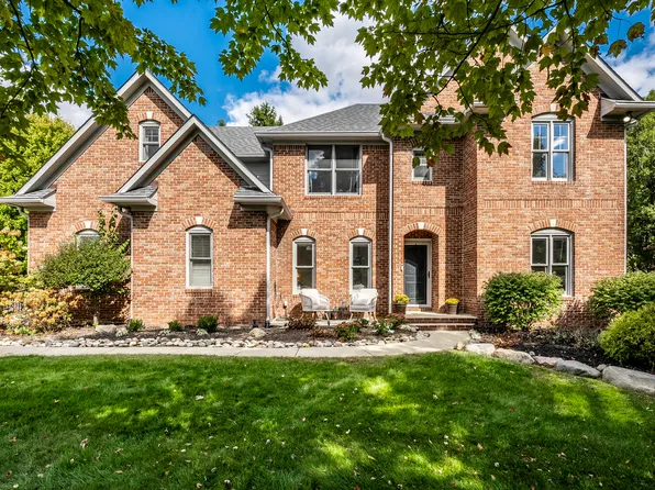 1498 Pondview Dr, Carmel, IN 46032