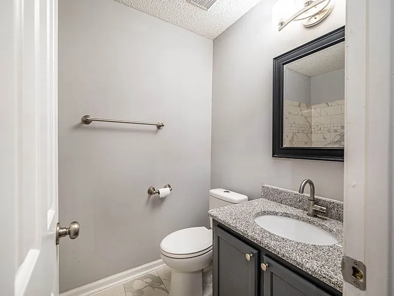 1320 Park Glen Dr #304 — Photo 12