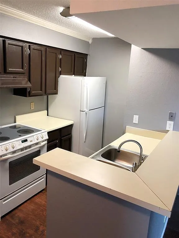 1 bed, 1.0 bath, 714 sqft, $825 — Photo 4