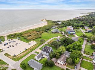 4910 Palm St, Seabrook, TX 77586