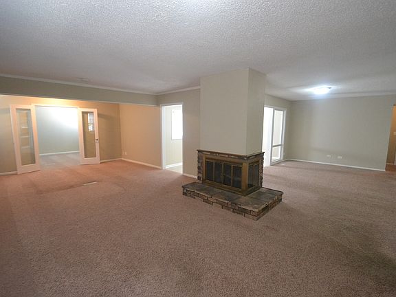 3rd image of 1690 Fairfield Ln