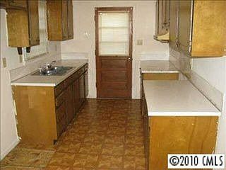 4th image of 115 Leslie Dr