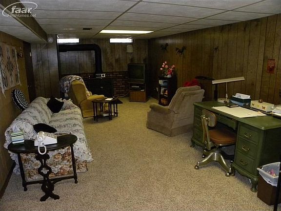 5th image of 2110 Westminster Dr