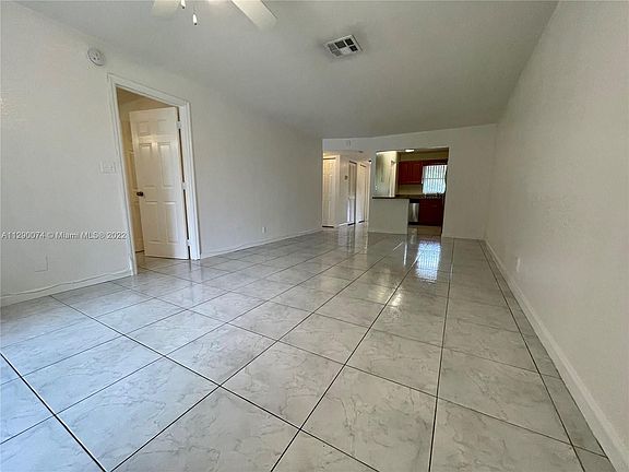 3rd image of 5080 SW 64th Ave APT 303