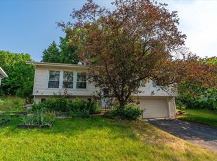2706 Waltham Rd, Madison, WI 53711