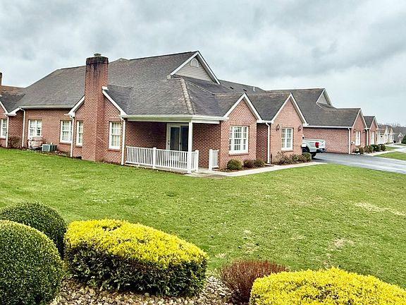 2nd image of 194 Woodhawk Ln