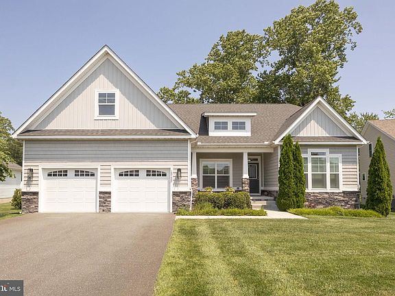 2nd image of 13135 Muirfield Ln