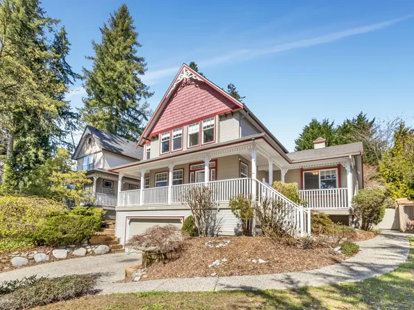 16715 78th Ave, Surrey, BC V4N 0L8