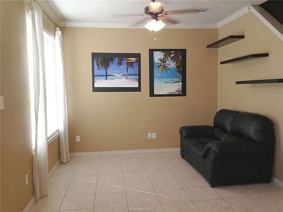 3rd image of 244 Forest Dr