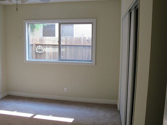 5th image of 10811 Kling St APT 2