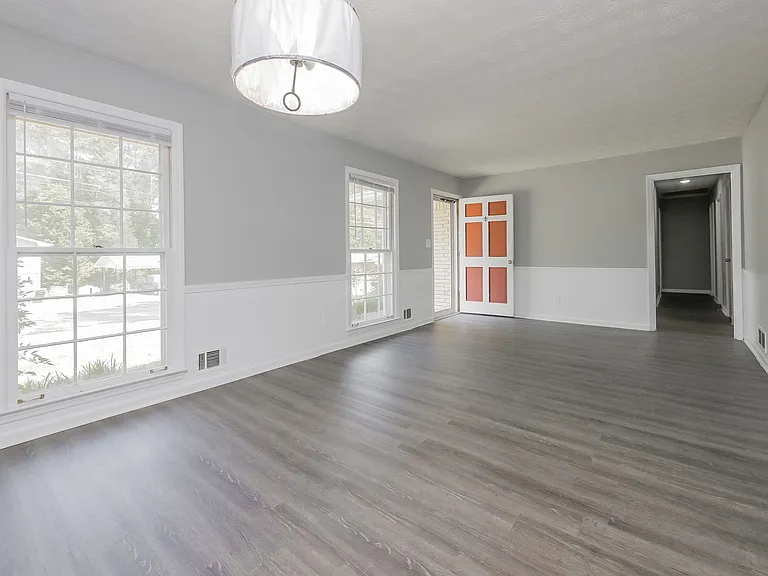 5645 Morning Creek Cir — Photo 11