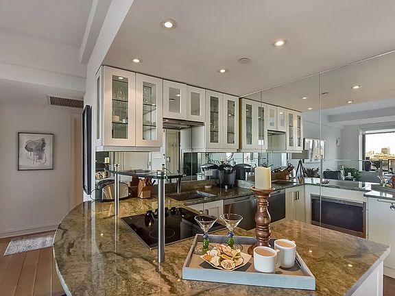 4th image of 160 Central Park S #1603/4