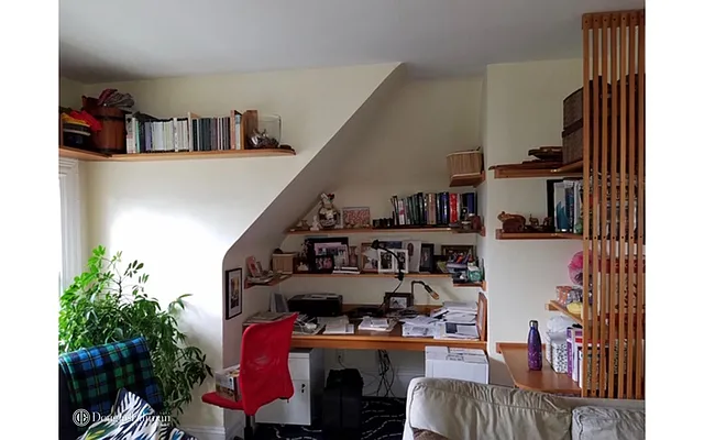 Rented by Douglas Elliman | media 14