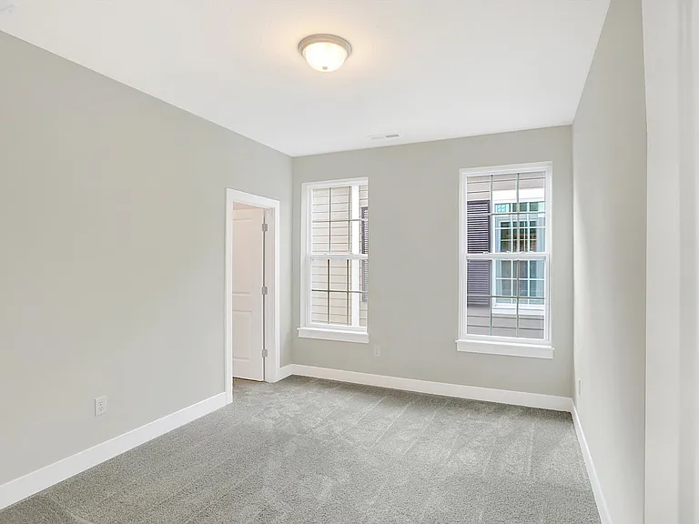 526 Gilder Dr — Photo 17